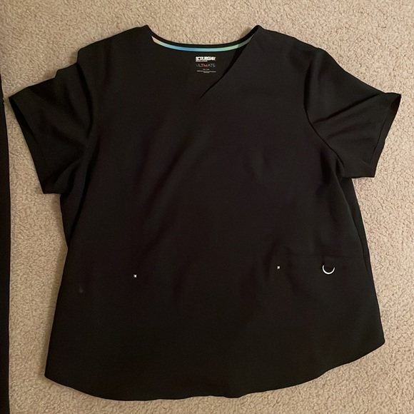 Black Scrubs - Picture 3 of 3